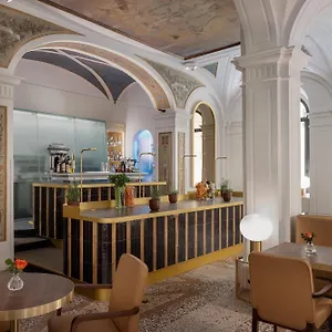 Hotel Maison Piazza Di Spagna Esperienze, Roma