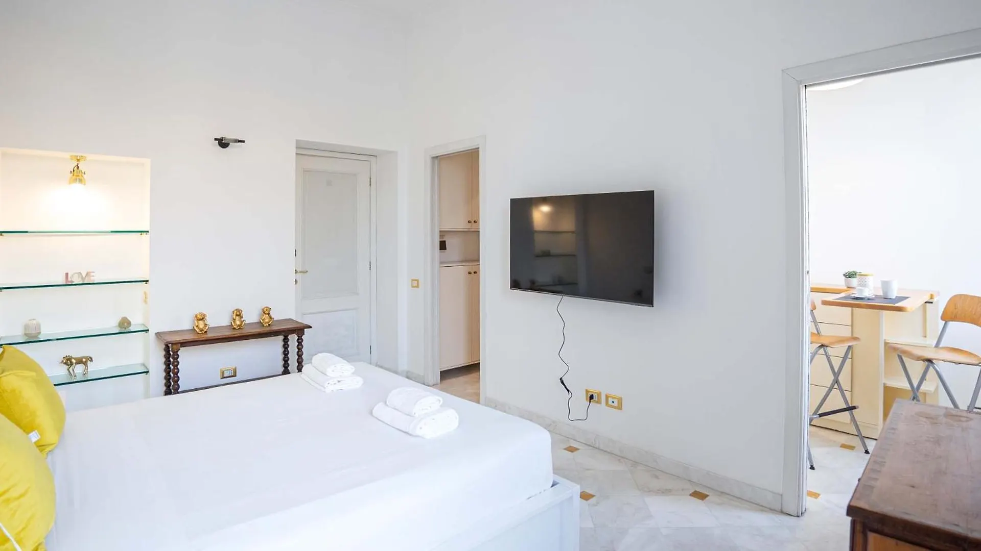 Colonna Guest House Rome Italy
