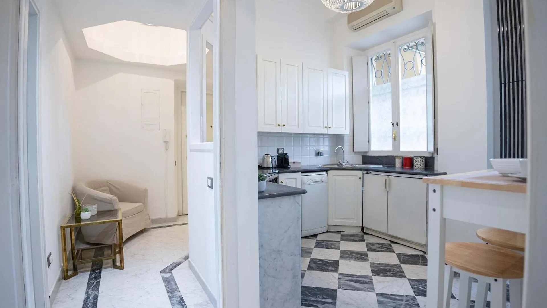 Colonna Guest House Rome