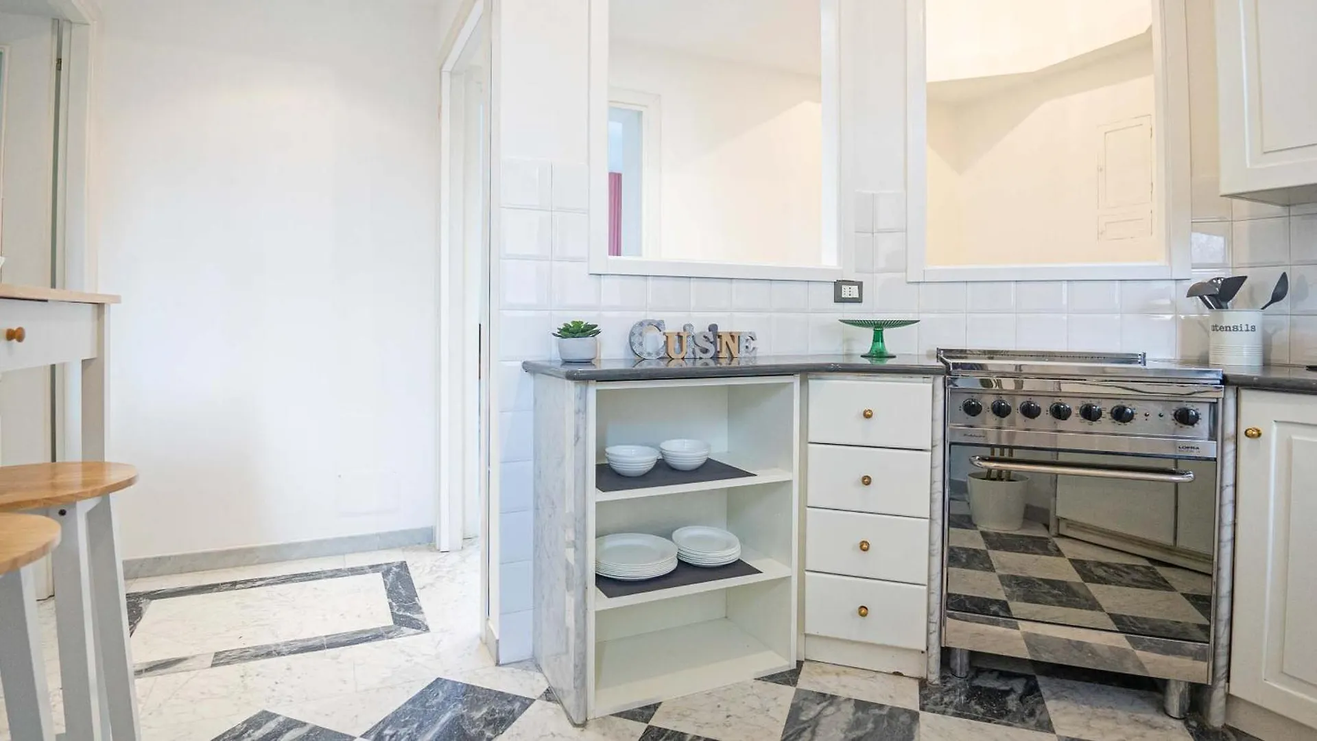Colonna Guest House Rome 0*,  Italy