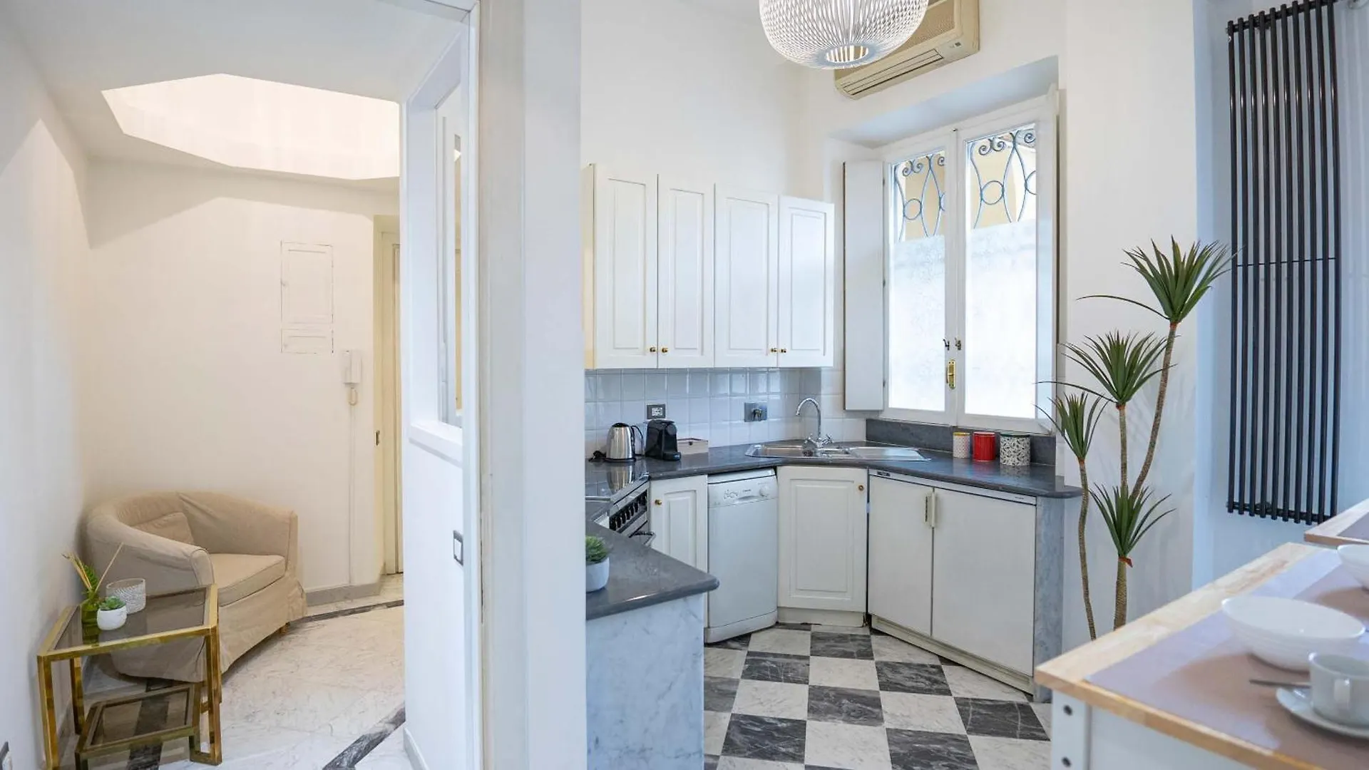 Colonna Guest House Rome 0*,  Italy