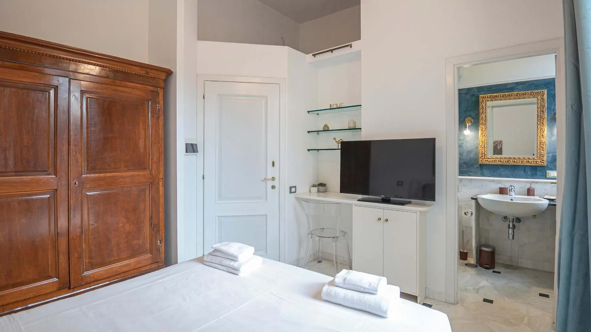 Colonna Guest House Rome