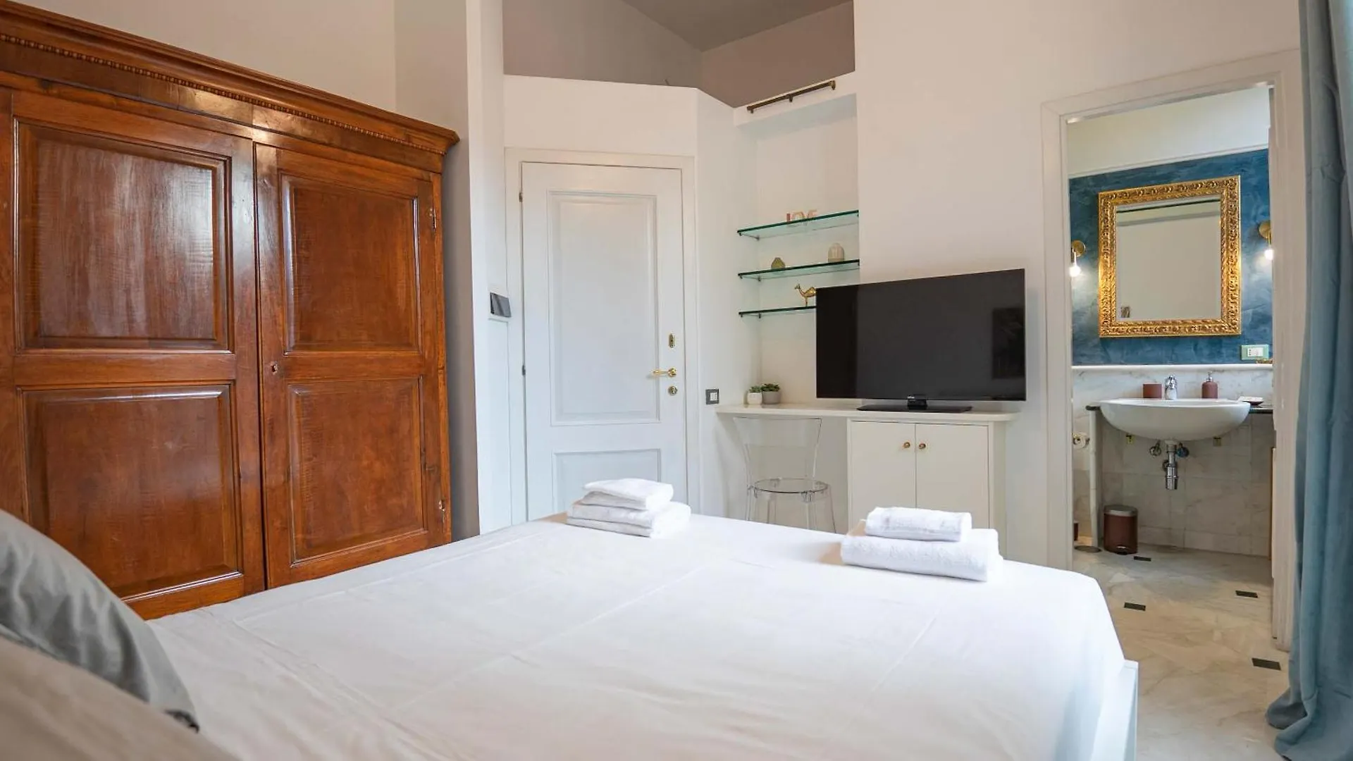 Colonna Guest House Rome Italy